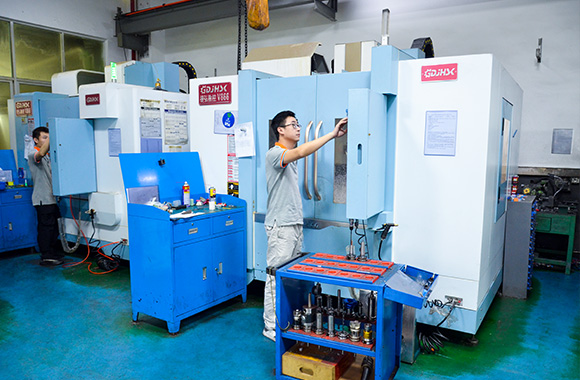 CNC工作機械の職場はどのように働き、どのように適切なものを選びますか。